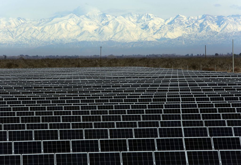 Instalación de paneles solares fotovoltaicos en Energe Great Place to Work 2023 Mendoza - Proyecto de Energía Solar Energe Argentina